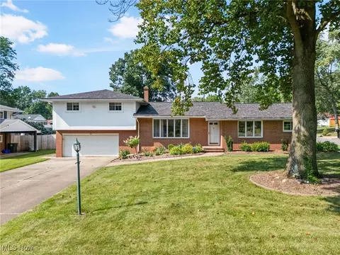 2345 Bevington St NW, Canton, OH 44709