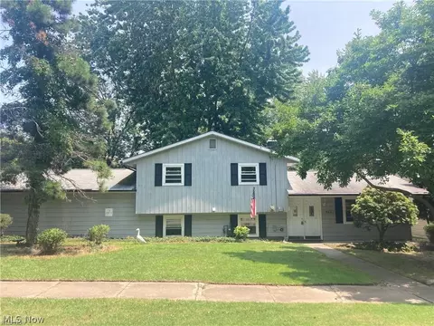 5461 Granada Dr, Mentor, OH 44060