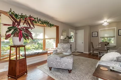 5472 Harmony Ln, Willoughby, OH 44094 photo 4