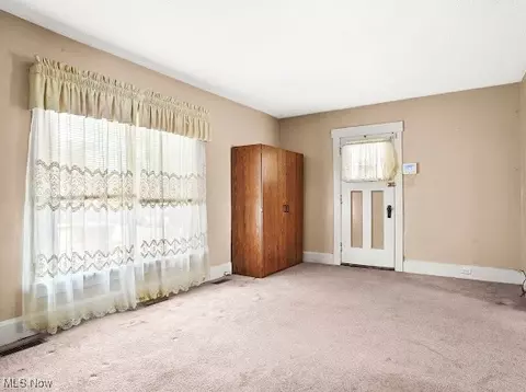 Living - 111 Arlington Ave NW, Canton, OH 44708 photo 1 of 3
