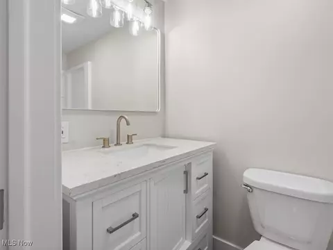 Bath - 112 Thomas Dr, Conneaut, OH 44030 photo 3 of 3
