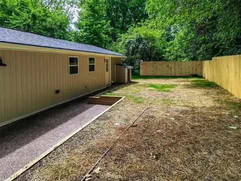 Exterior - 112 Thomas Dr, Conneaut, OH 44030 photo 4 of 4