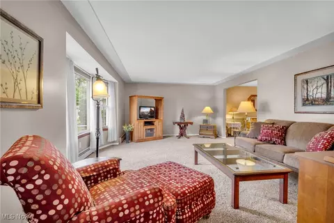 469 Whitman Blvd, Elyria, OH 44035 photo 5