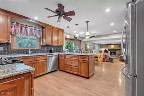 469 Whitman Blvd, Elyria, OH 44035 photo 11