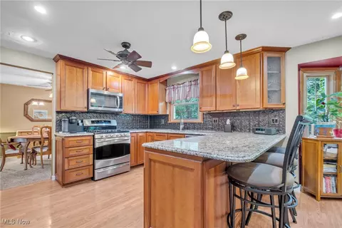 469 Whitman Blvd, Elyria, OH 44035 photo 13