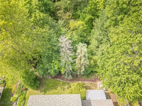 469 Whitman Blvd, Elyria, OH 44035 photo 4