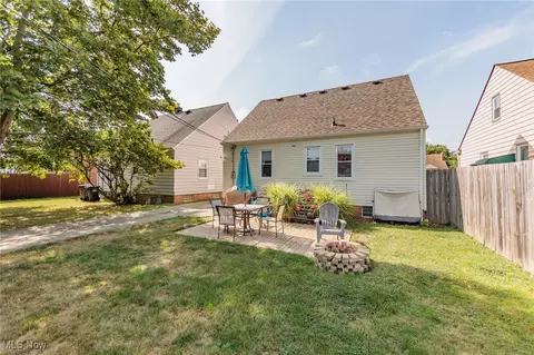 Exterior - 8020 Ackley Rd, Parma, OH 44129 photo 2 of 6