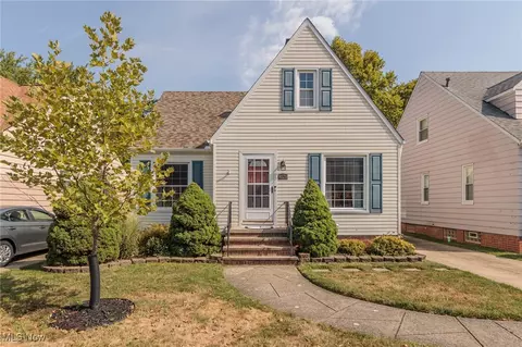 8020 Ackley Rd, Parma, OH 44129