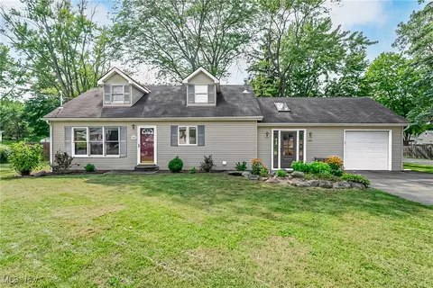 10026 Bryant Dr, Columbia Station, OH 44028