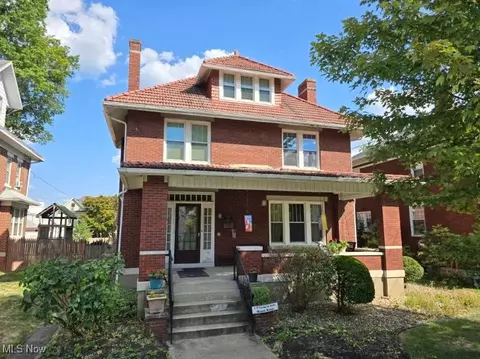 1718 Avery St, Parkersburg, WV 26101