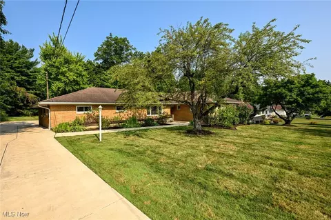 9274 Glenwood Trl, Brecksville, OH 44141