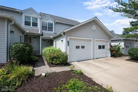 4214 River Ridge Dr, Cleveland, OH 44109