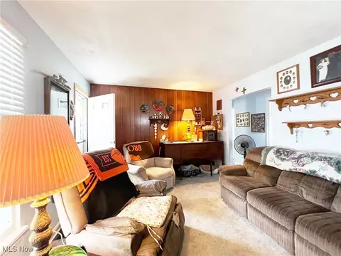 203 15th St, Elyria, OH 44035 photo 8