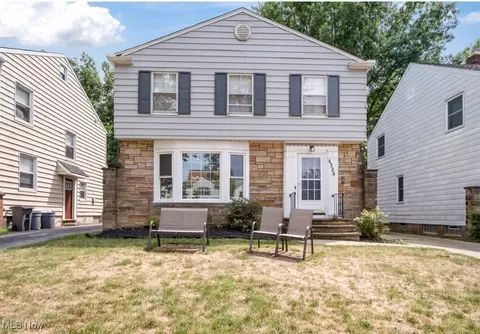 4326 Groveland Rd, University Heights, OH 44118
