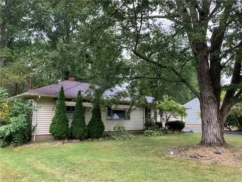 5820 Sarah Ave NW, Champion, OH 44483