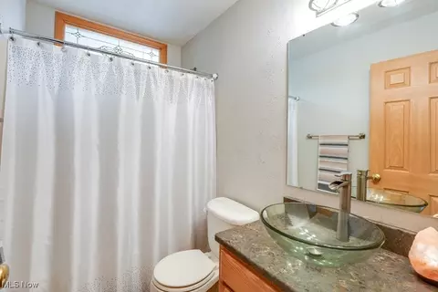 Bath - 2340 Wright State Dr SE, Massillon, OH 44646 photo 1 of 2