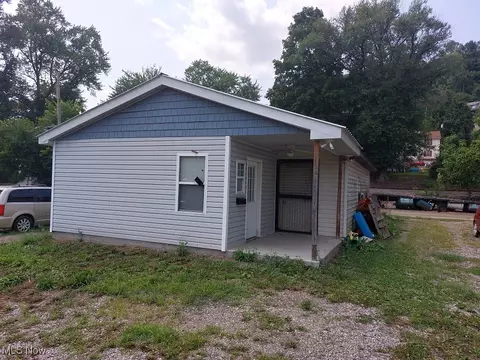 327 Market St, Brilliant, OH 43913