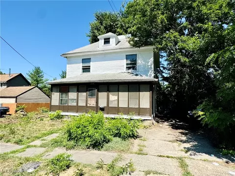 7811 Homestead Ave, Cleveland, OH 44105