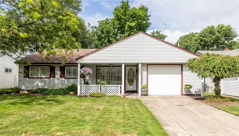 1302 Ranchland Dr, Mayfield Heights, OH 44124