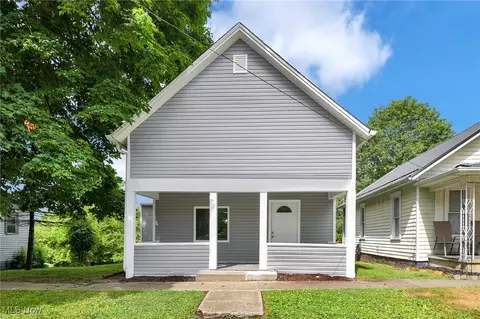 121 E Mill St, Senecaville, OH 43780