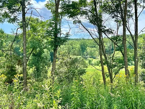 Johnstown Road Ne, Dover, OH 44622