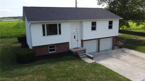 5301 Raymar Dr, Albany, OH 45710