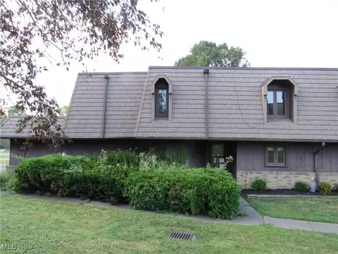 3421 Burrwood Dr #26, Richfield, OH 44286