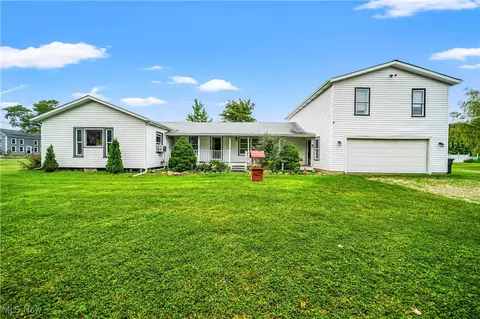 7725 Proctor Rd, Leroy, OH 44077
