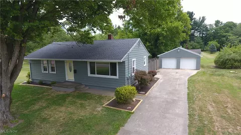 821 Wilkinson Ave, Youngstown, OH 44509