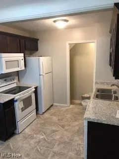 849 E 260th St, Euclid, OH 44132 photo 4
