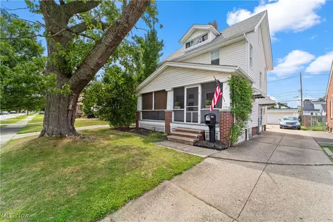 7703 Whittington Dr, Parma, OH 44129