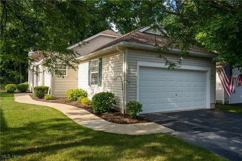 3867 Woodbury Oval, Stow, OH 44224