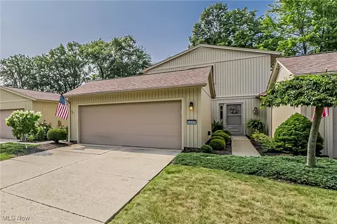 19305 Idlewood Trl, Strongsville, OH 44149