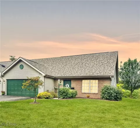 4321 Steuben Woods Dr, Steubenville, OH 43953