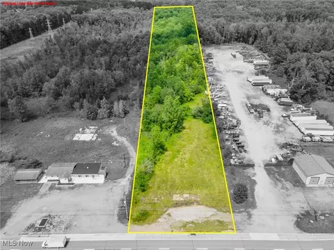 Mccartney Road, Youngstown, OH 44436