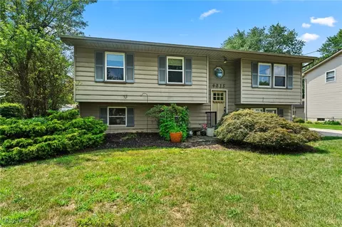4815 New Rd, Austintown, OH 44515