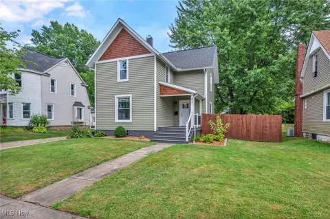 399 High St, Wadsworth, OH 44281