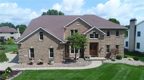 7051 Queensgate St NW, Canton, OH 44718