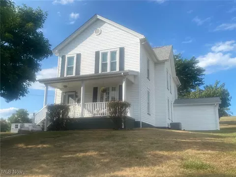 284 Hill St, Smithfield, OH 43948