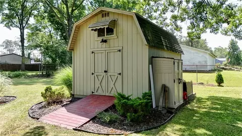 219 Boardman Blvd St, Boardman, OH 44512 photo 9
