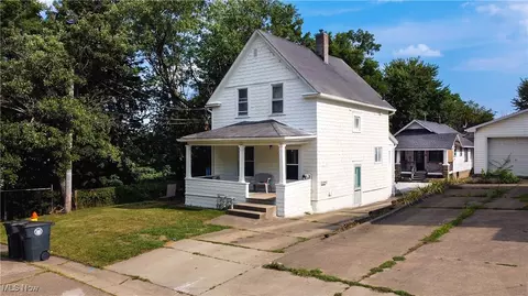 93-93 12 Mcnaughton St, Akron, OH 44305