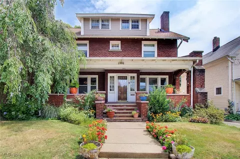 33 N Highland Ave, Akron, OH 44303