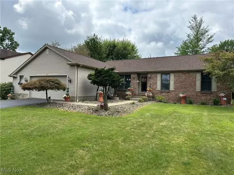 7474 Sugartree Dr, Boardman, OH 44512 photo 2