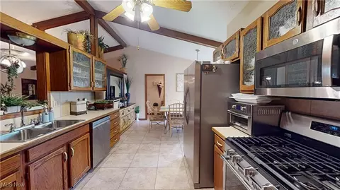 7474 Sugartree Dr, Boardman, OH 44512 photo 8