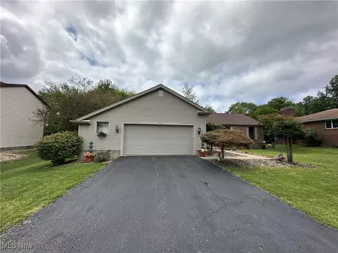 7474 Sugartree Dr, Boardman, OH 44512 photo 3