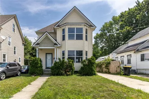 925 E 147th St, Cleveland, OH 44110