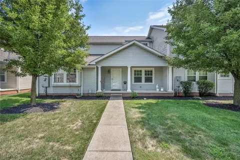 4988 Greenflower St, North Olmsted, OH 44070
