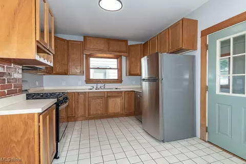 1718 W 7th St, Ashtabula, OH 44004 photo 14