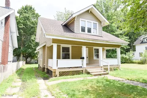 Exterior - 657 Thayer St, Akron, OH 44310 photo 1 of 4