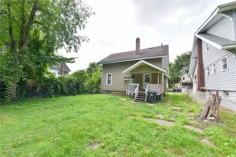 Exterior - 657 Thayer St, Akron, OH 44310 photo 2 of 4